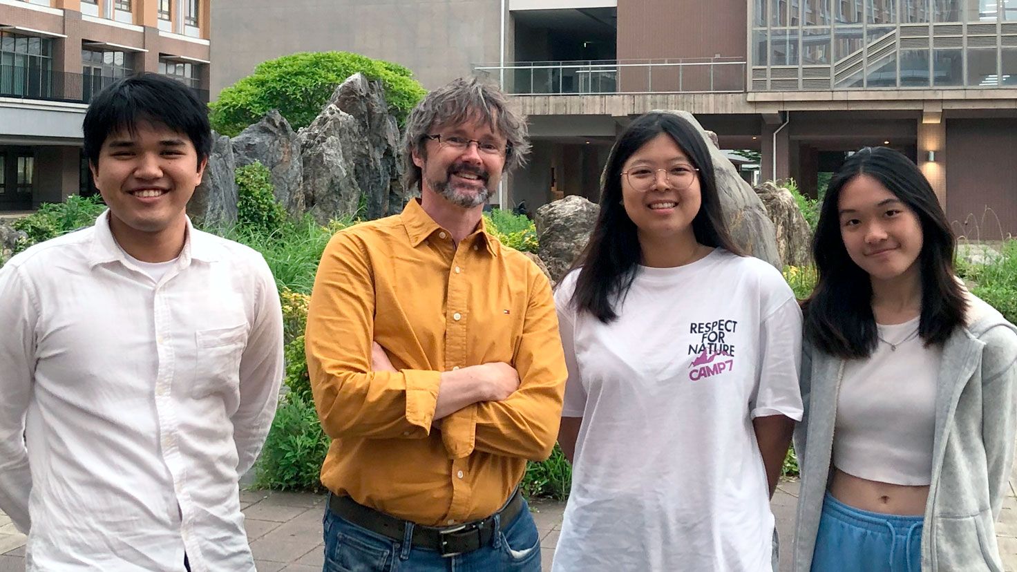 Team Members of Three Twentysix: (from left) Prizewinners Jirapathiran Hiranpakorn, Dr Andrew Robertson, and Maria Sucianto. With Purple Saptari.